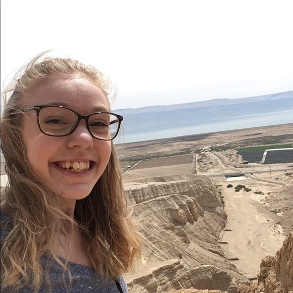 Meet your Posher, Ashley - Picture 5 of 6